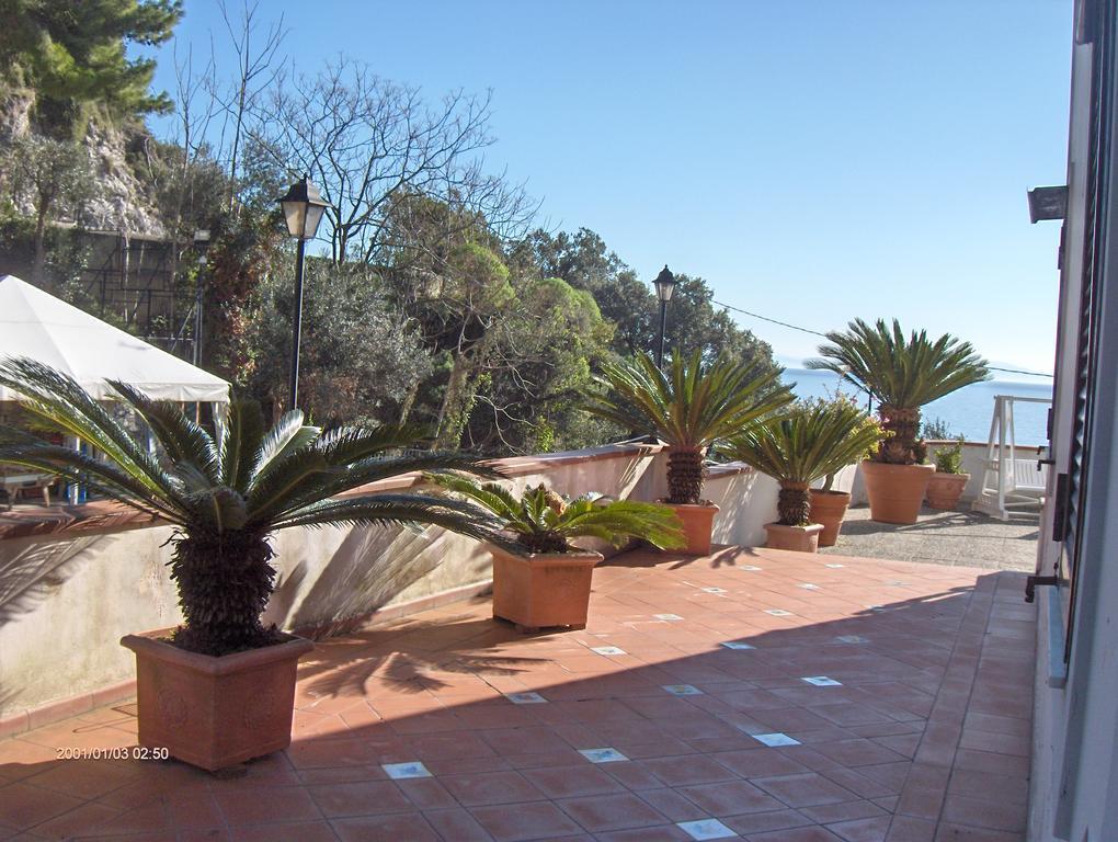 Casa De Angelis *